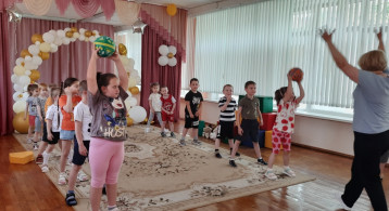 Спортивное соревнование, посвященное Дню защиты детей "Мы чемпионы" Спортивное соревнование, посвященное Дню защиты детей "Мы чемпионы".